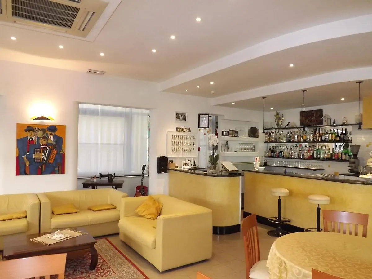 Hotel Vasco ミザーノ・アドリアーティコ 3*,  イタリア